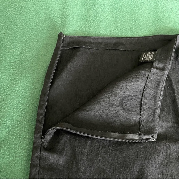 Express Mini Skirt - Picture 8 of 9